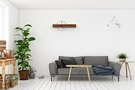 Moderne Wanduhr für das Wohnzimmer aus Nussbaum, geräuschloses Uhrwerk,